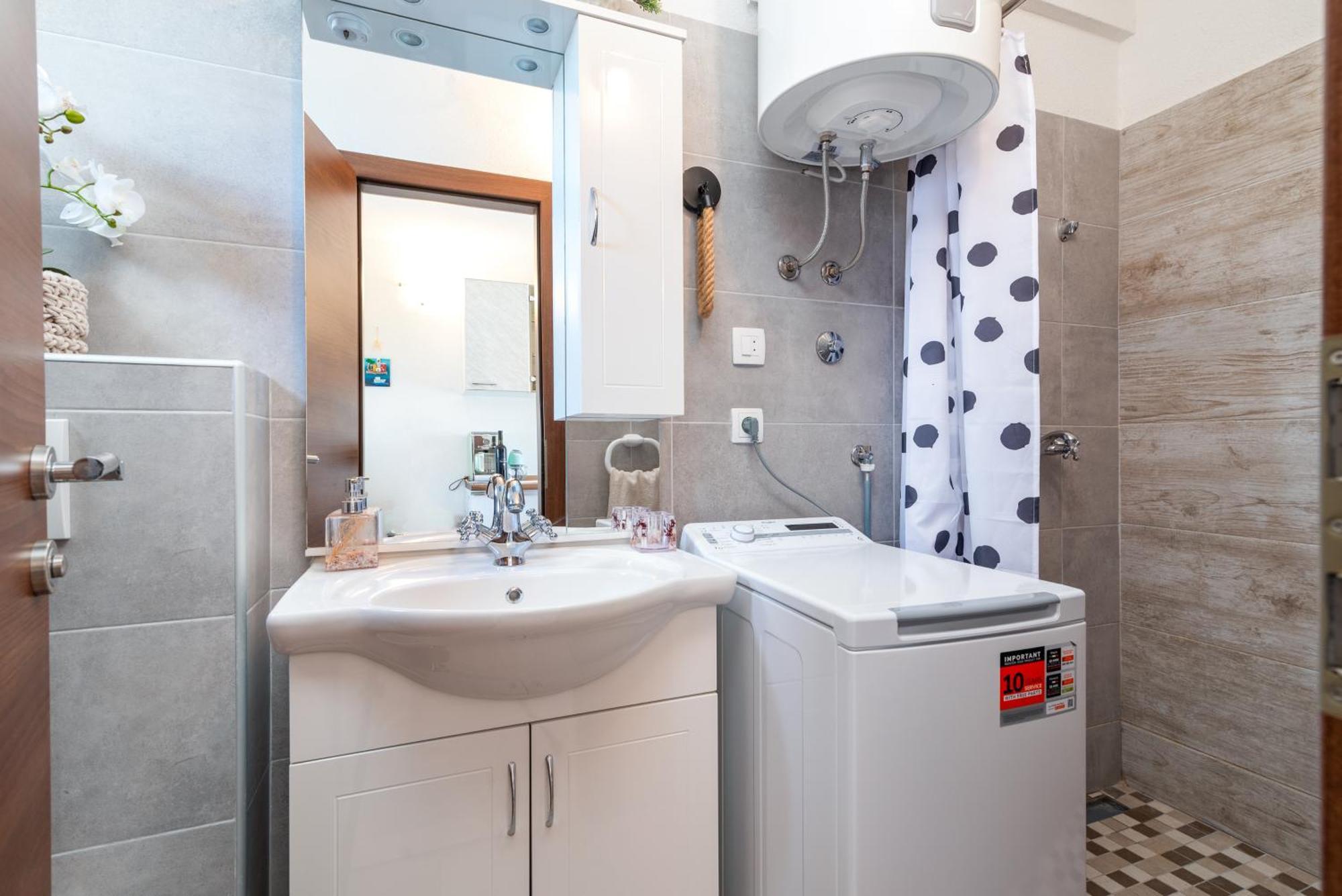 Studio Apartment Dona Trogir Exterior photo