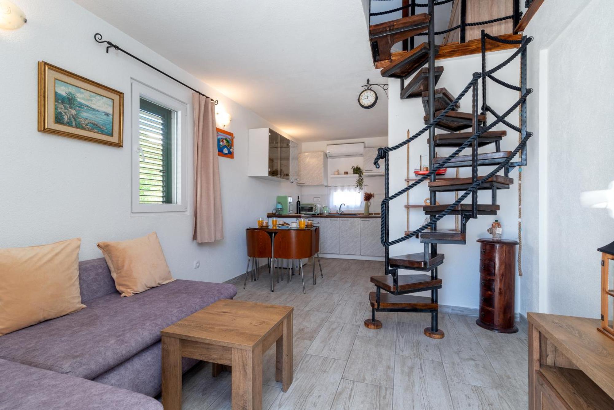 Studio Apartment Dona Trogir Exterior photo